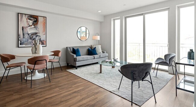 Building Photo - Avail August or September: Modern Allston 3bd!