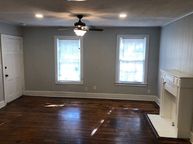 Building Photo - Remodeled Highland Duplex