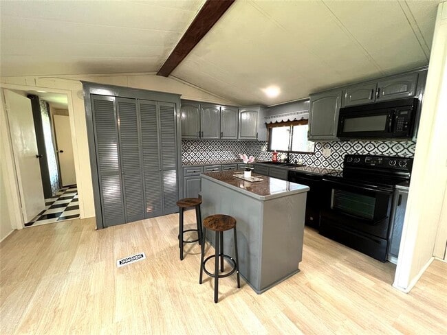 Building Photo - 36811 Pine Bark Ln