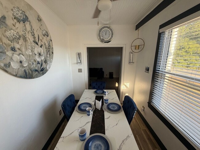 Building Photo - 1707 N Charles St