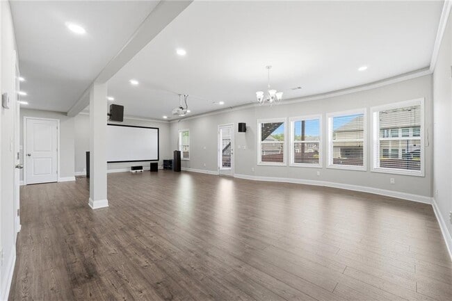 Building Photo - 304 Cochin Dr
