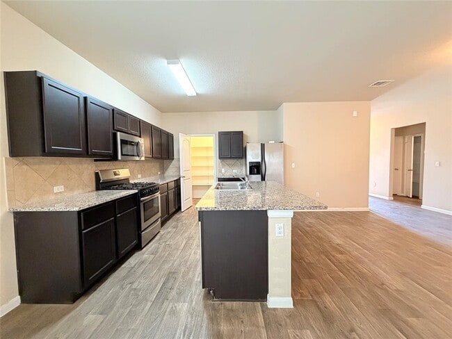 Building Photo - 225 Cibolo Creek Dr
