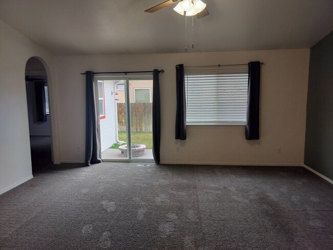 Building Photo - 1415 Chelsey Cir