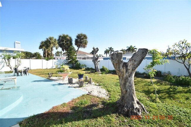 Building Photo - 2513 Gulf Blvd