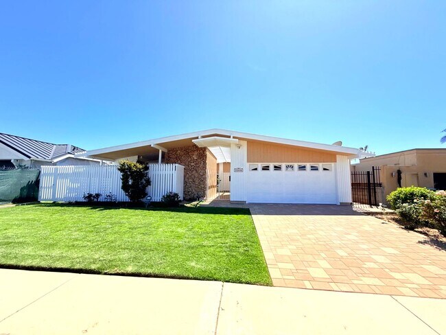 Building Photo - Fantastic Single Story 3 bed - 3 bath with backyard in Malibu - Topanga Beach Area
