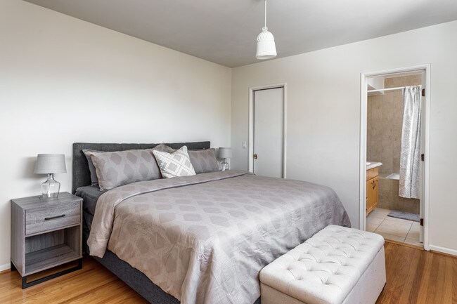 Building Photo - 2906 N Myers St