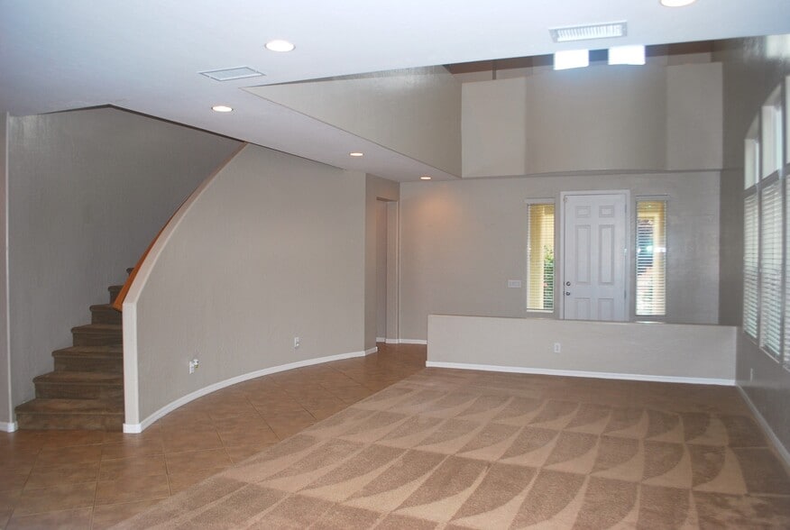 Front Entry & Stairs - 6809 Palmetto Pines Ct