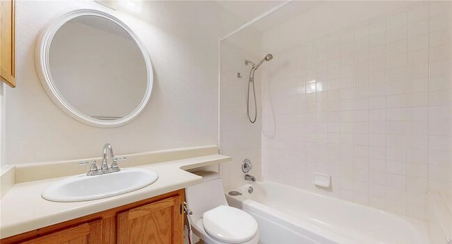 Building Photo - Stunning 5Bed 3.5Bath Modern Home on Spacious Lot in Quiet Boulder Cul-de-Sac