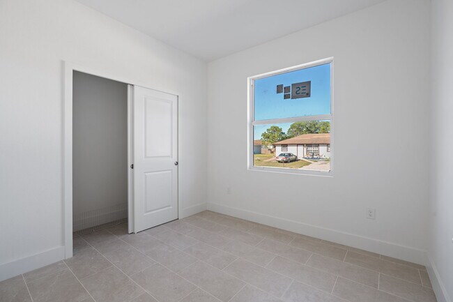 Building Photo - 5245-5247 26th St SW