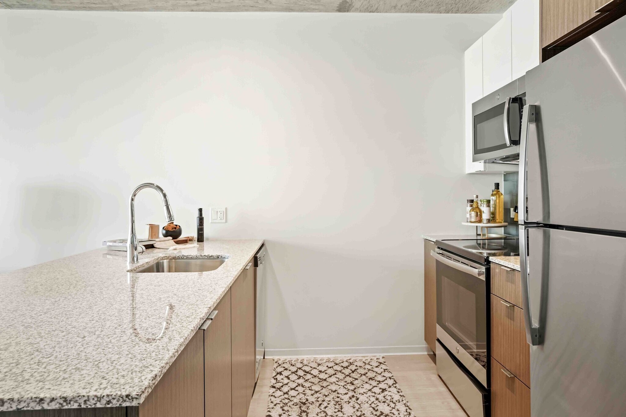 Building Photo - 2076 S Wabash Ave