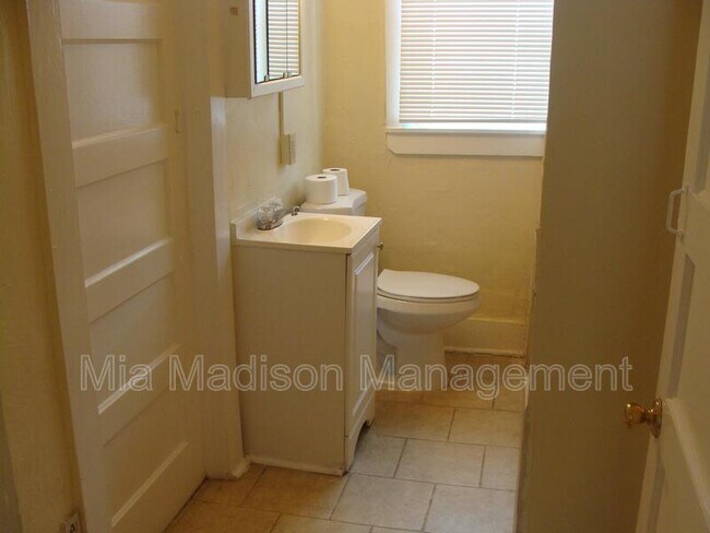 Building Photo - 312 Pearl St