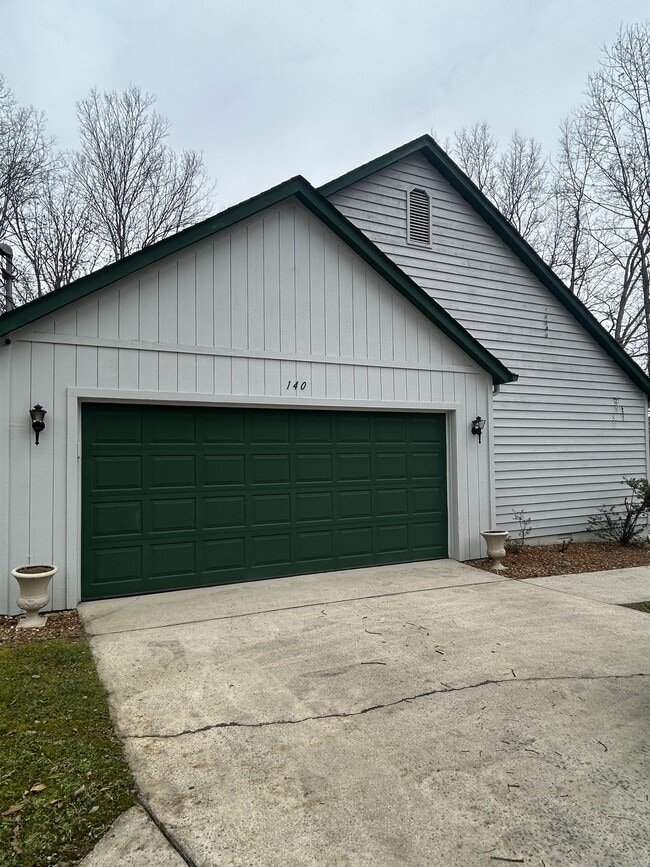 Building Photo - 140 Havenridge Cir