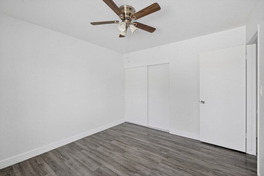 Building Photo - 2100 W Ball Rd