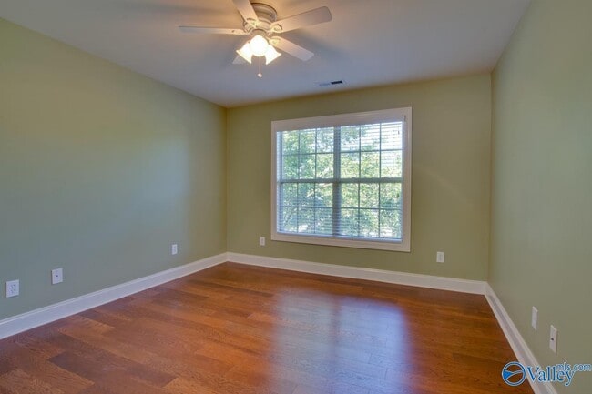 Building Photo - 2801 Centerridge Rd SE