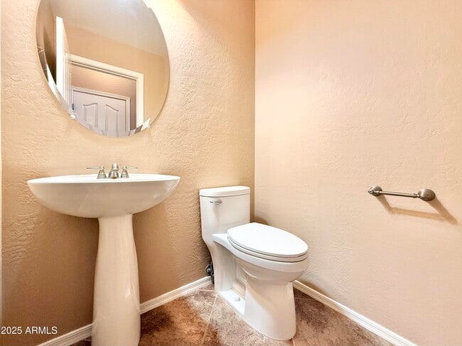 Building Photo - 14509 W Jenan Dr