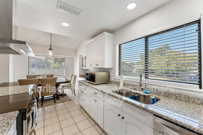 Building Photo - 8730 Timber Cloud St