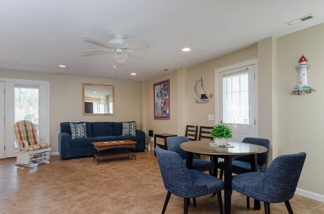 Building Photo - 741 Fort Fisher Blvd N