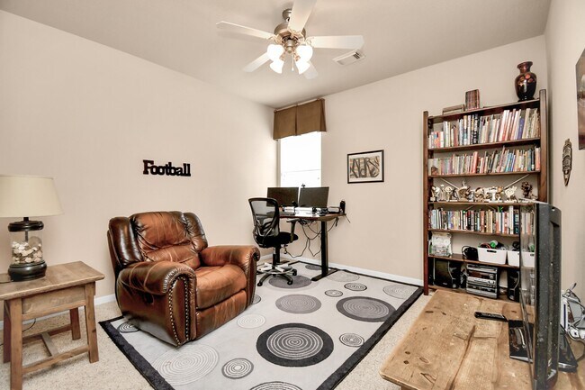 Building Photo - 8030 Crescent Knolls Dr