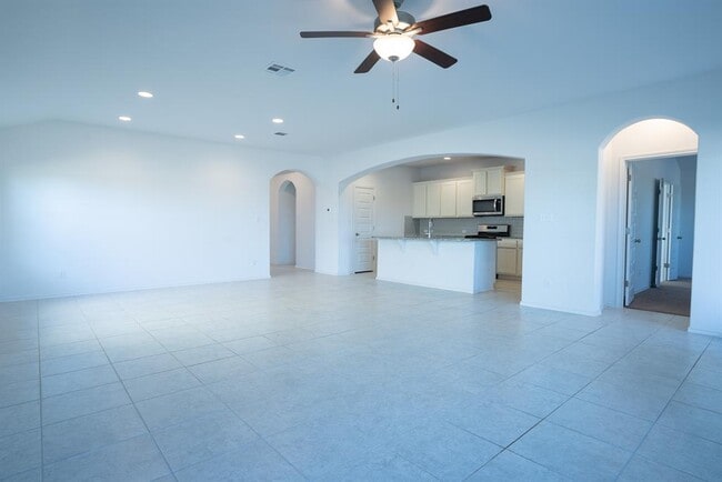 Building Photo - 345 Horsemint Way