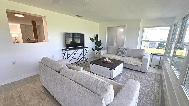 Building Photo - 1210 Maryknoll Rd