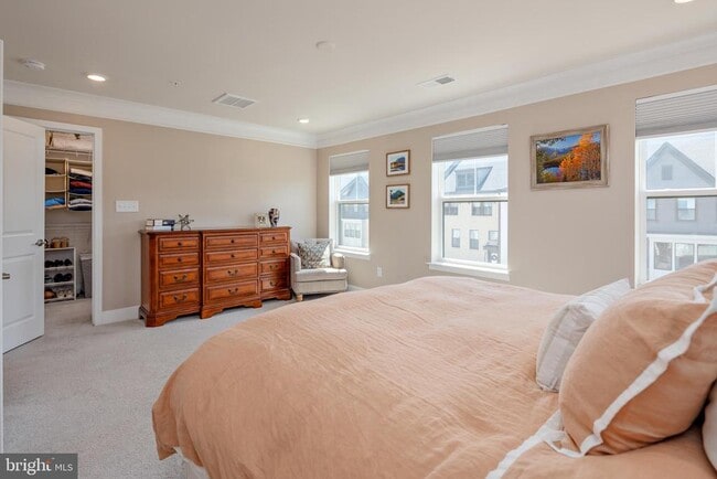 Building Photo - 7312 Red Pond Ct