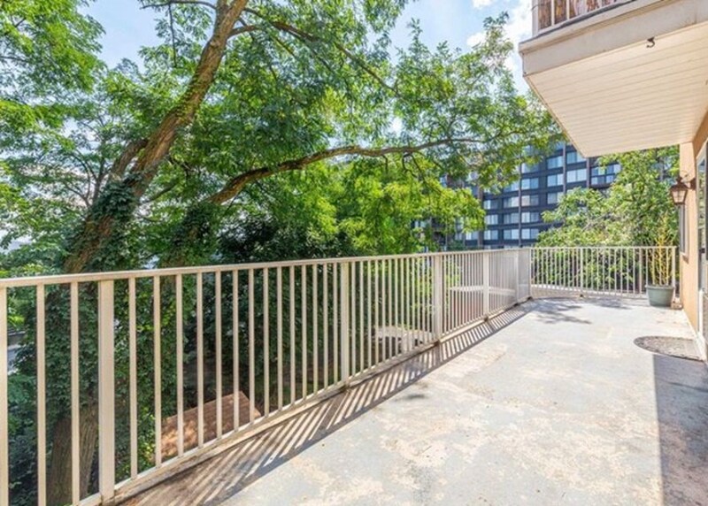 Building Photo - 10 Palisade Ave