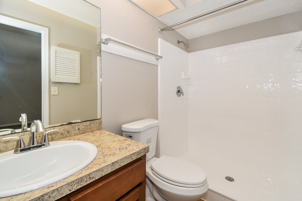 Building Photo - 10725 Meadowlea Dr
