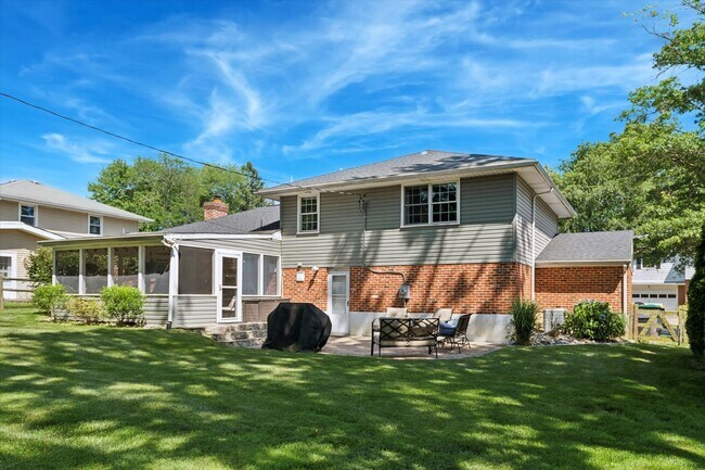 Building Photo - Beautiful Home in Chatham, North Wilmington