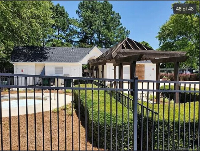 Relax, Tan, & Enjoy the Sun under the Gazebo - 9906 Birch Knoll Ct
