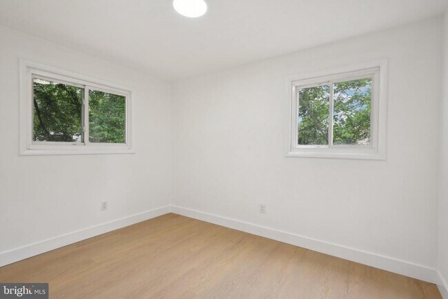 Building Photo - 1814 Ironton Dr