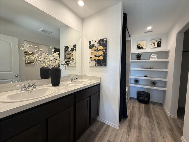 Building Photo - 16959 Sangiovese Dr