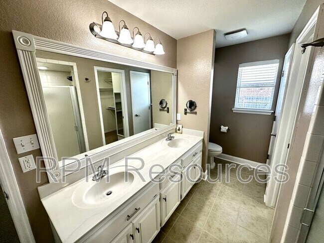 Building Photo - 8208 Greer Way