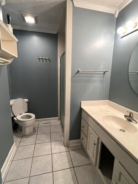 Building Photo - 1820 Perry Crossing Rd