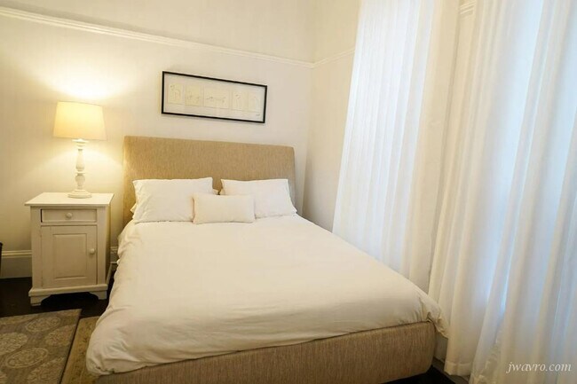 Building Photo - 1347 McAllister St