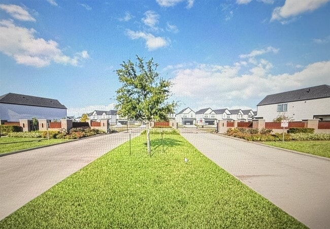 Building Photo - 12308 Greenwood Gate Dr