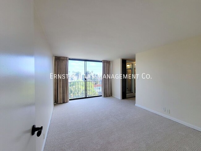 Building Photo - 2601 E Ocean Blvd