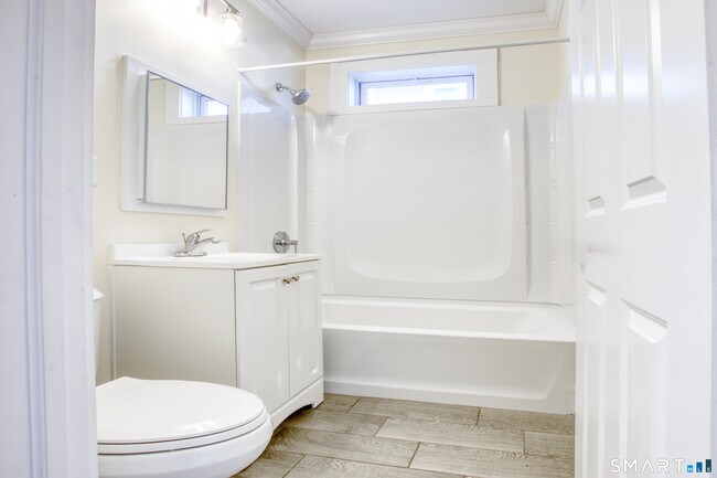 Building Photo - 44-46-46 Glendale Ave