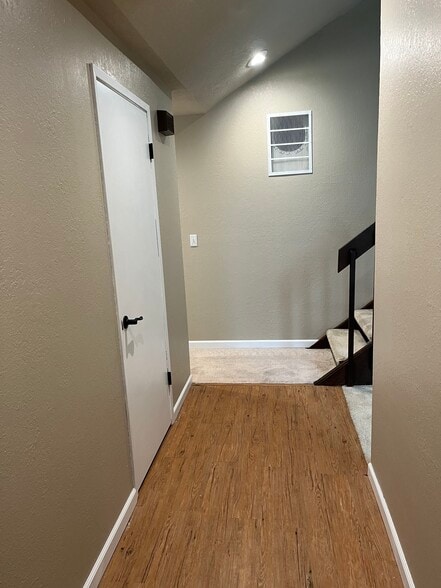 Entry way with coat closet - 21020 SE 358th St