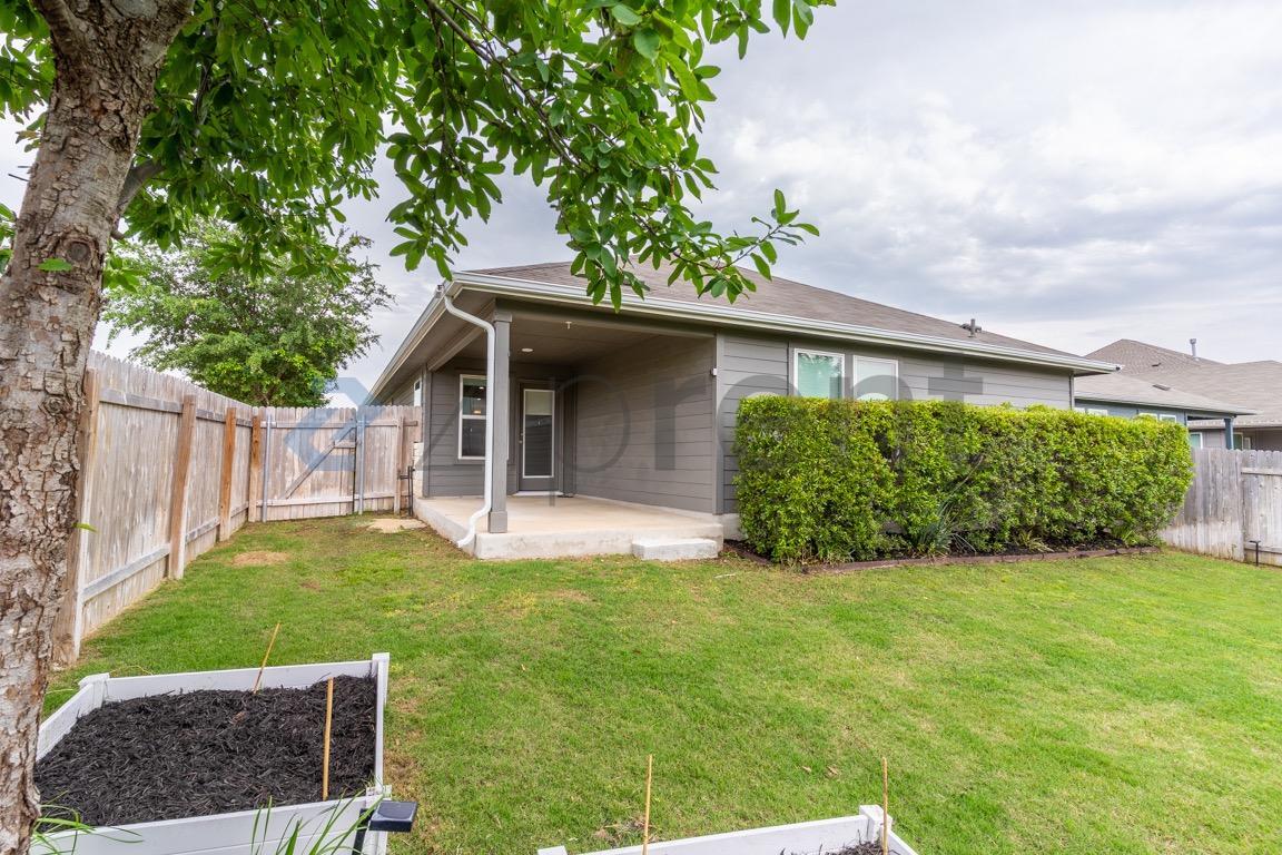 Building Photo - 1520 Homestead Farms Dr