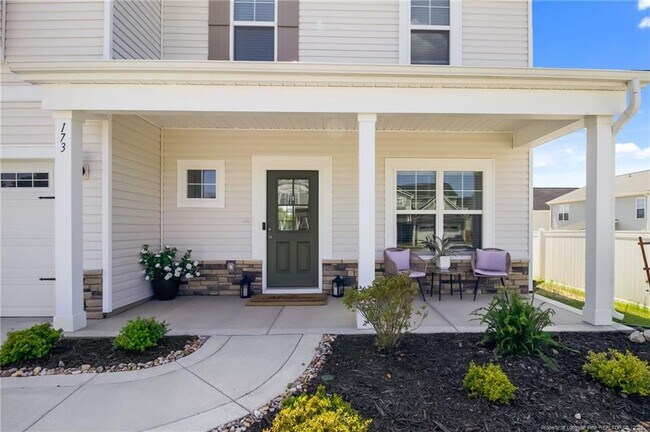 Building Photo - 173 London Dr