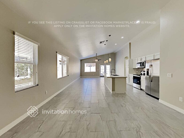 Building Photo - 2107 S Gordon