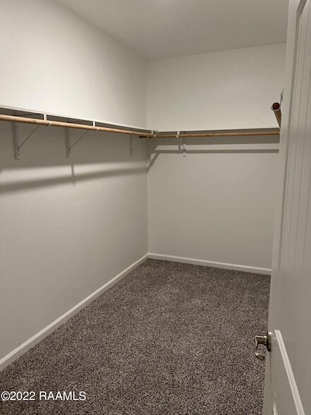 Building Photo - 213 Garden Oaks Ave