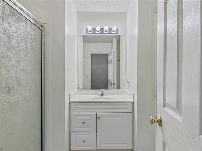Building Photo - Build Equity While Leasing - Lease to Own