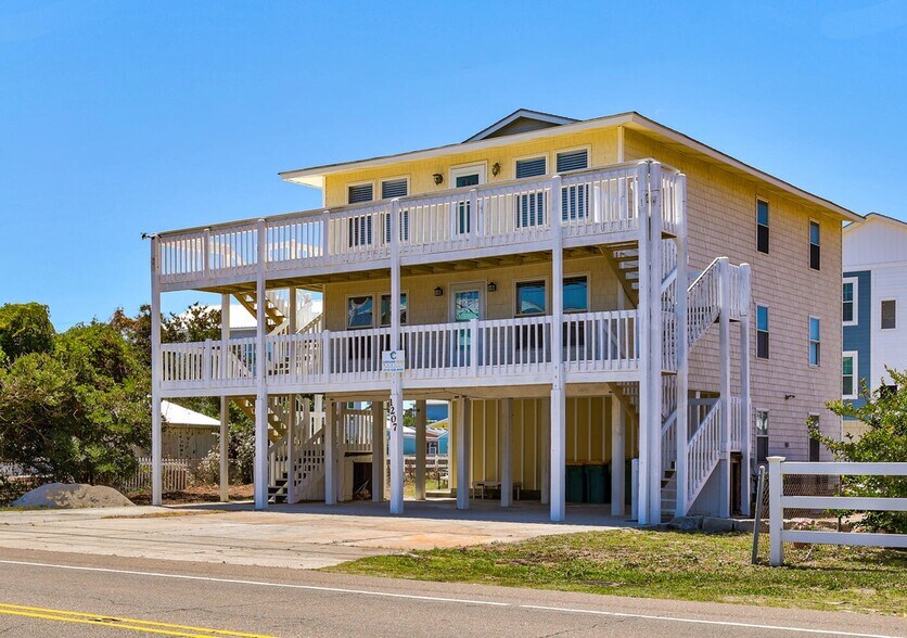 Building Photo - 1207 Fort Fisher Blvd N