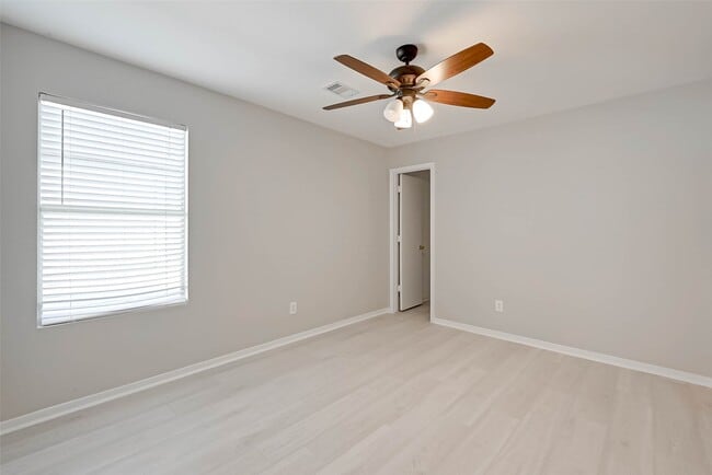 Building Photo - 5011 Redwing Brook Trail