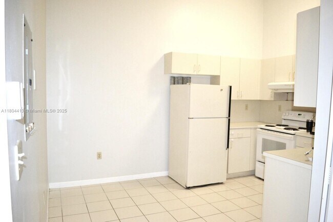 Building Photo - 15385 SW 76th Terrace