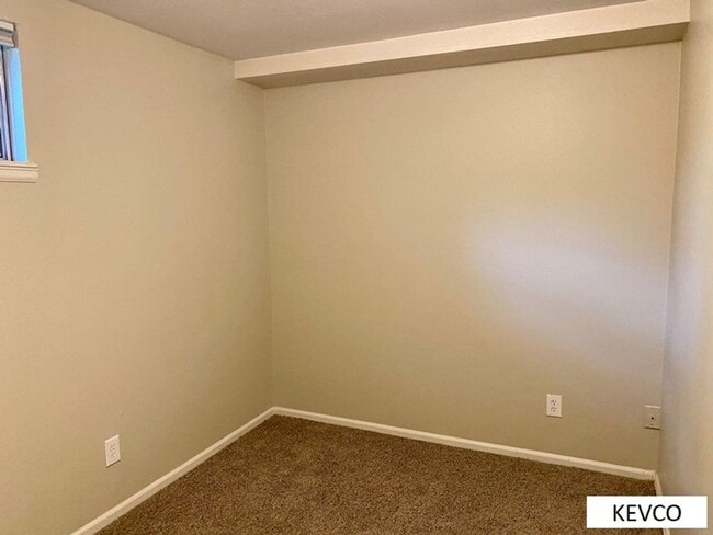 Building Photo - Fantastic Single Family Home, Ready to Make Home!