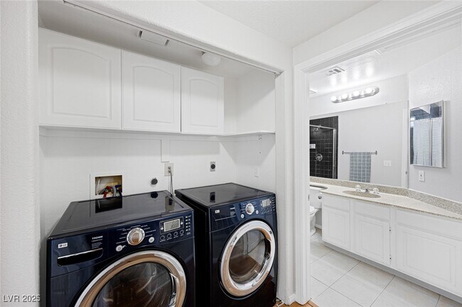 Building Photo - 3320 S Fort Apache Rd