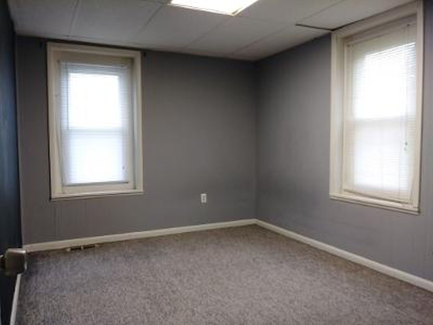 Building Photo - 9 Laird Ave