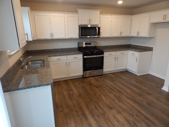 Building Photo - 736 Wolverine Ln